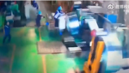 Hoist lifting accident in the workplace