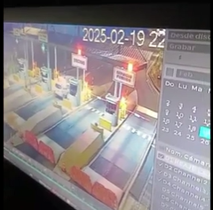 Car Explosion destroyed Toll Booth in Venezuela