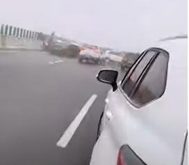 Over 100 vehicles involved in expressway pile-up in China's Henan Province